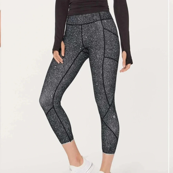 Lululemon Tight  Stuff Tight II​ - Picture 1 of 3